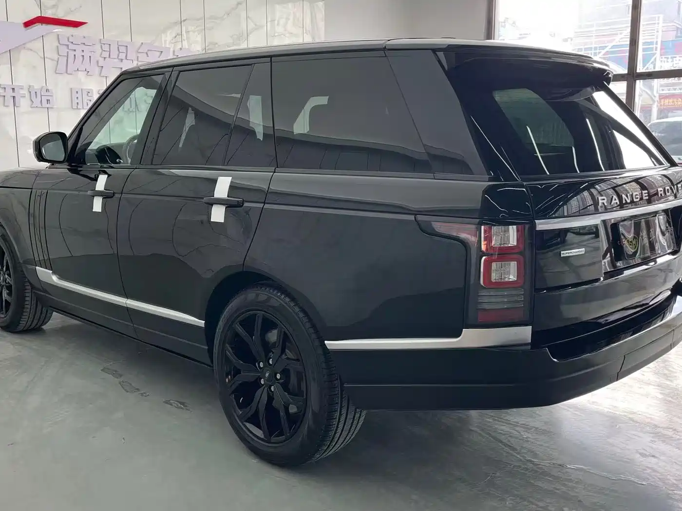 Land Rover Range Rover 2013 NA 5.0 V8 Vogue SE фото 8