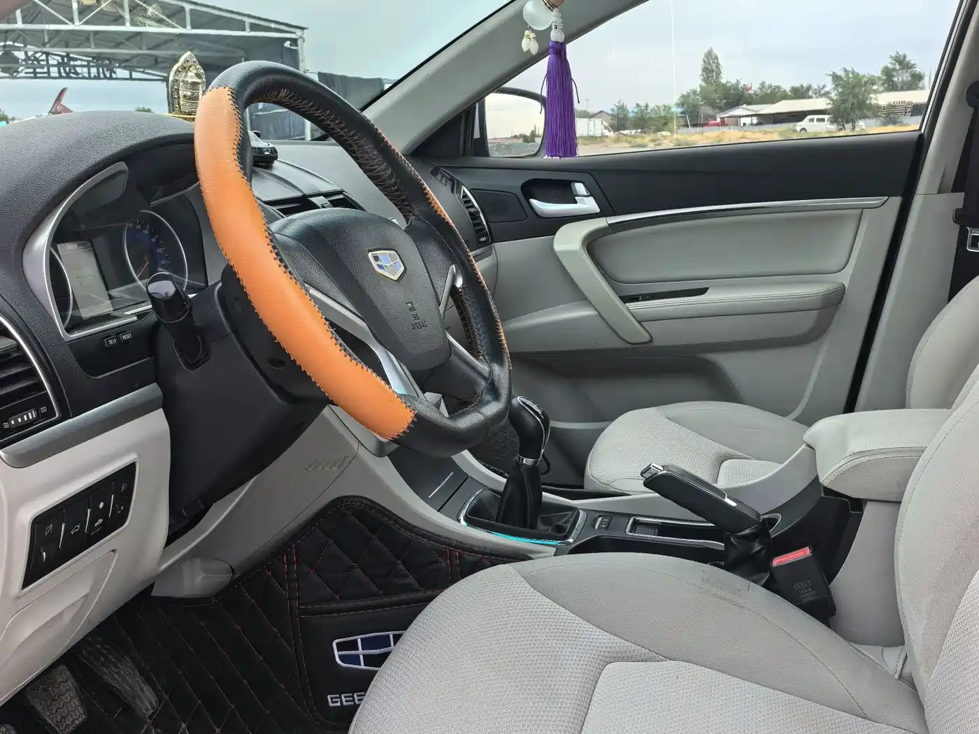 Geely Emgrand 2015 2014 Sedan 1.5L Manual Fashion