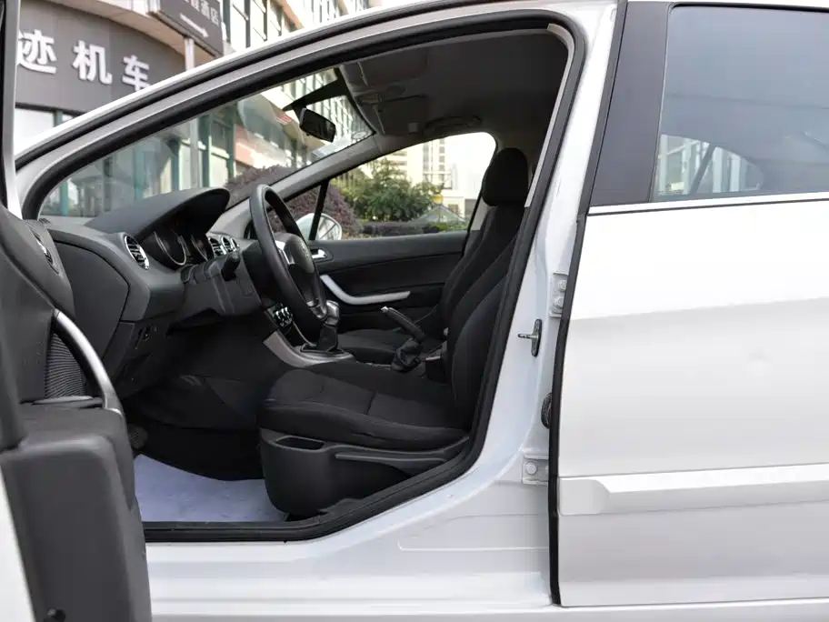 صورة 4 - Peugeot 408