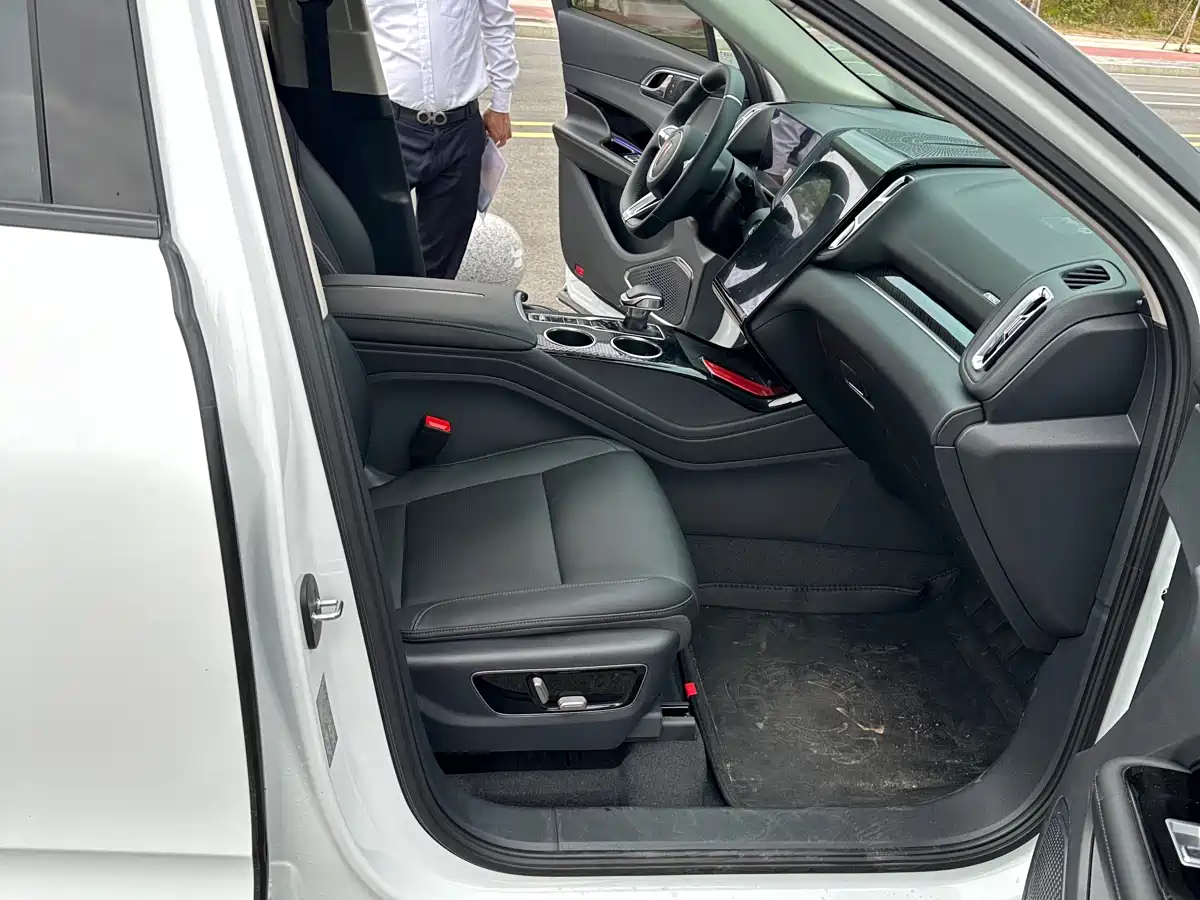 Hongqi HONGQI HS3 PHEV