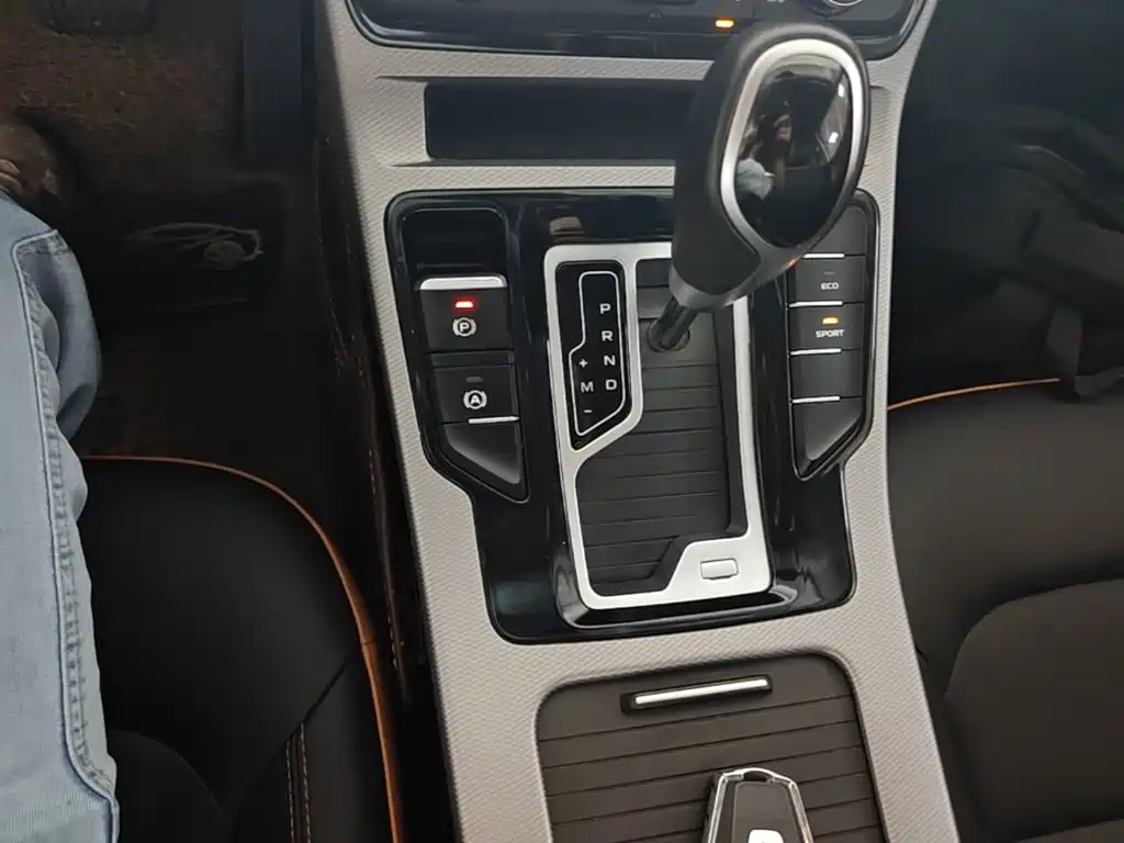 Geely Emgrand GL 2020 2020 1.4T CVT Asian Games Edition