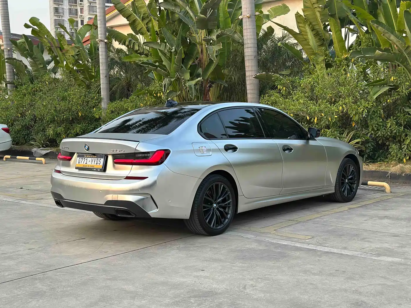 BMW 3 Series 2022 325Li M Sport Shadow Edition фото 9