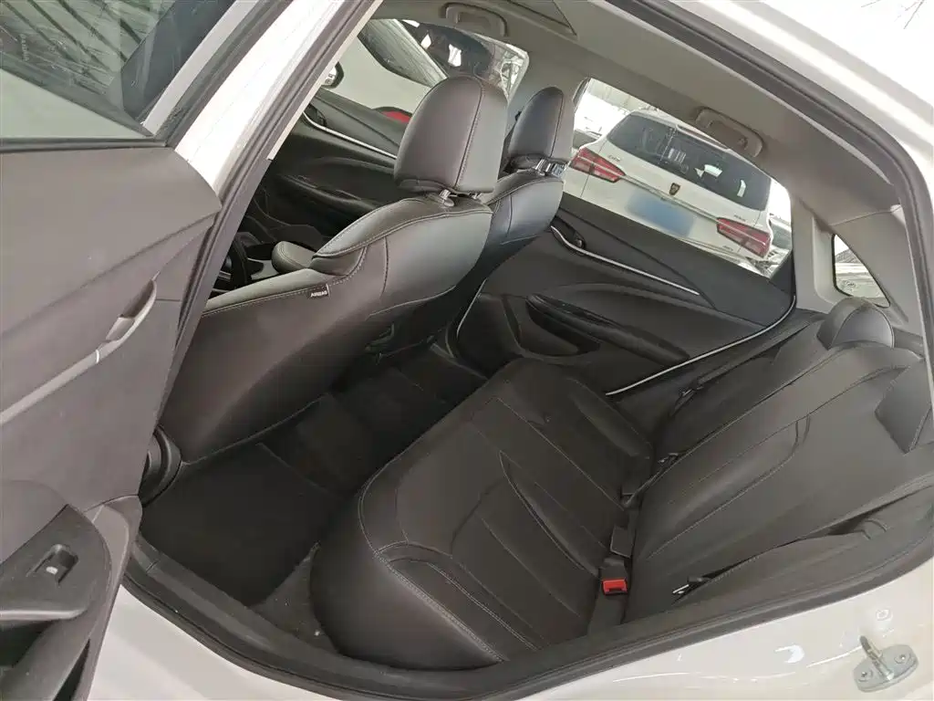 Buick Excelle 2021 Facelift 1.3T Auto Mild Hybrid Progressive фото 17
