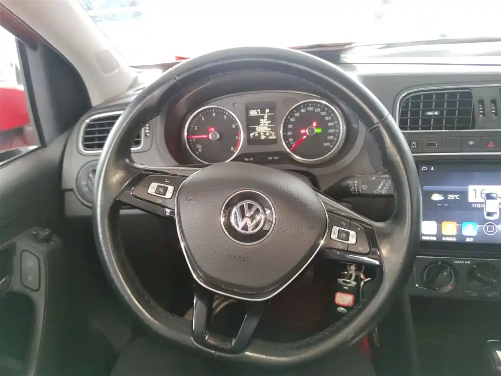 Volkswagen Polo 2018 1.5L Auto Comfort фото 11