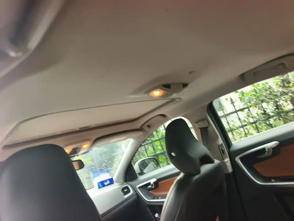 Фото 9 - Volvo S60
