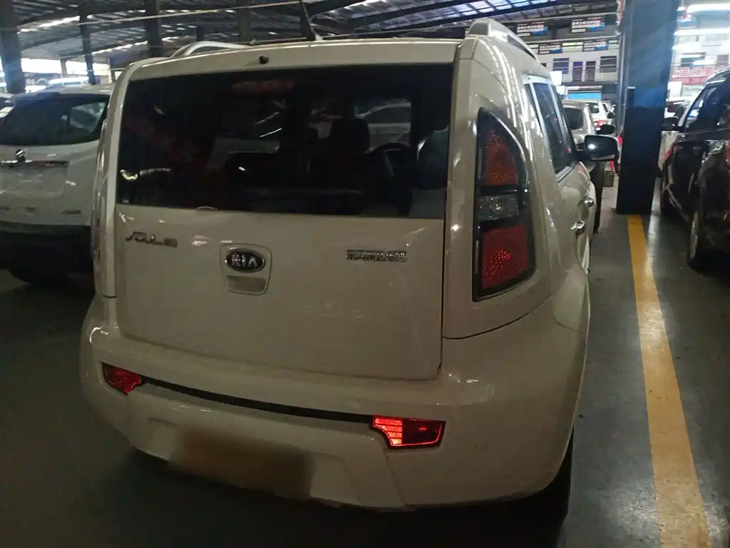 Kia Soul 2013 1.6L AT Premium фото 7