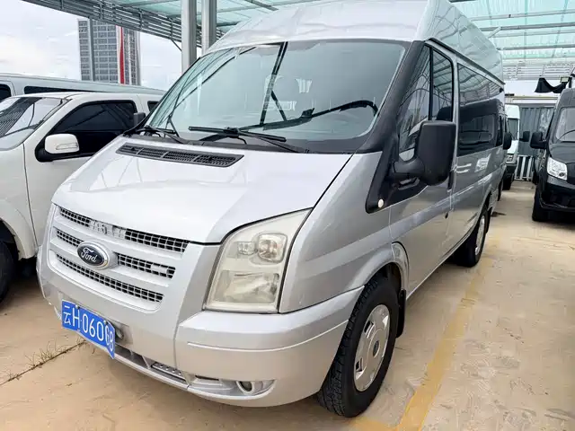 Ford New Generation Transit 2013 2.4T Diesel Economy Logistics Short Wheelbase Medium Roof China III
