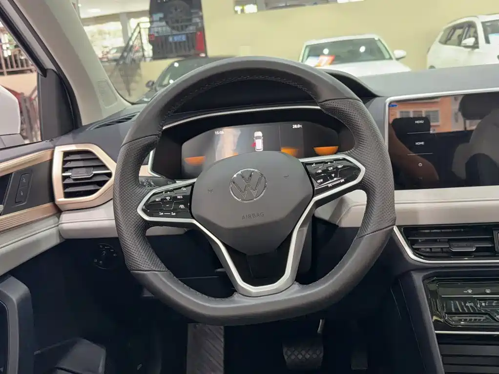 Volkswagen Tharu, миниатюра 4