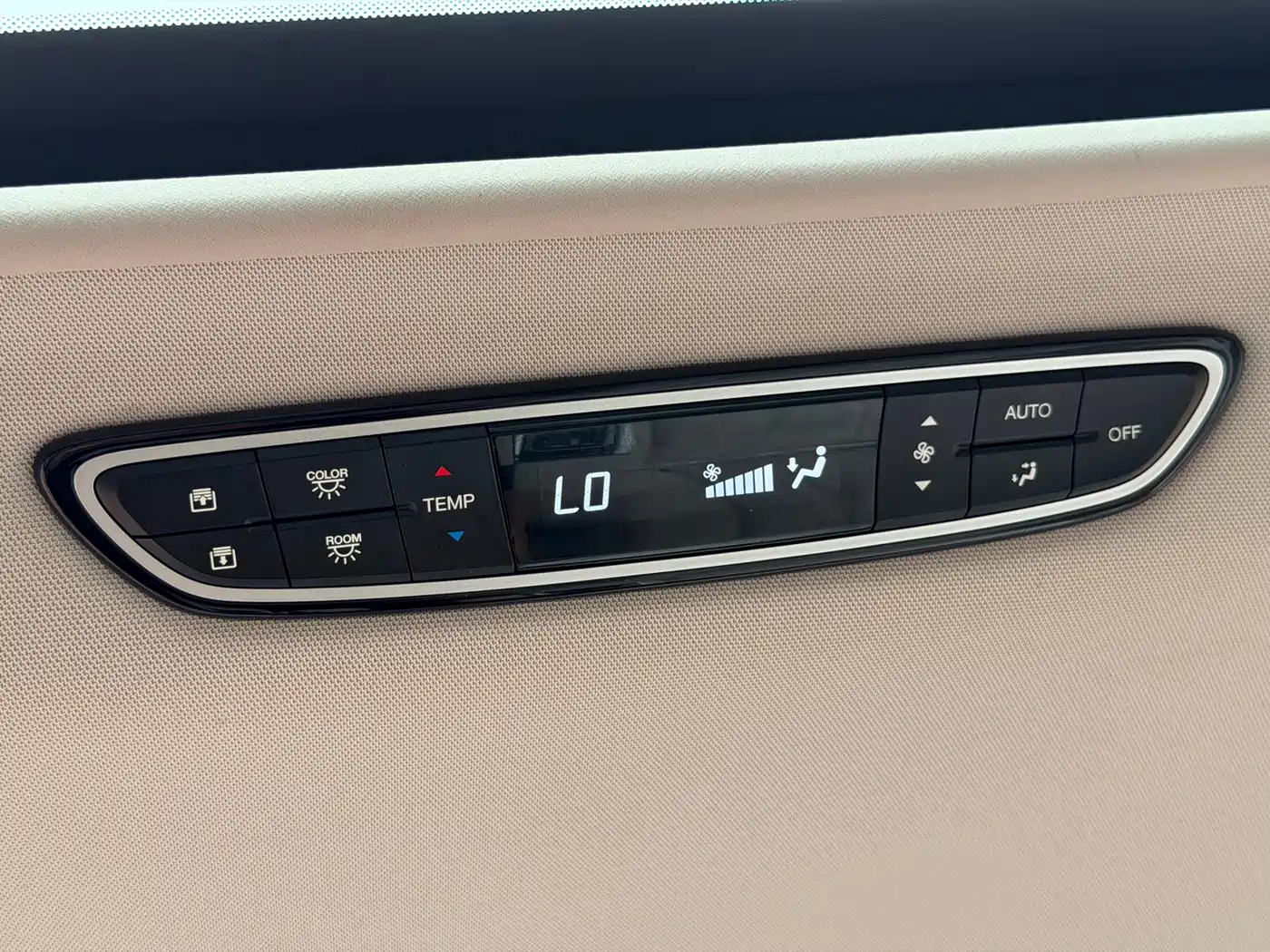 GAC Trumpchi Trumpchi M8 2018 320T Premium Edition фото 16