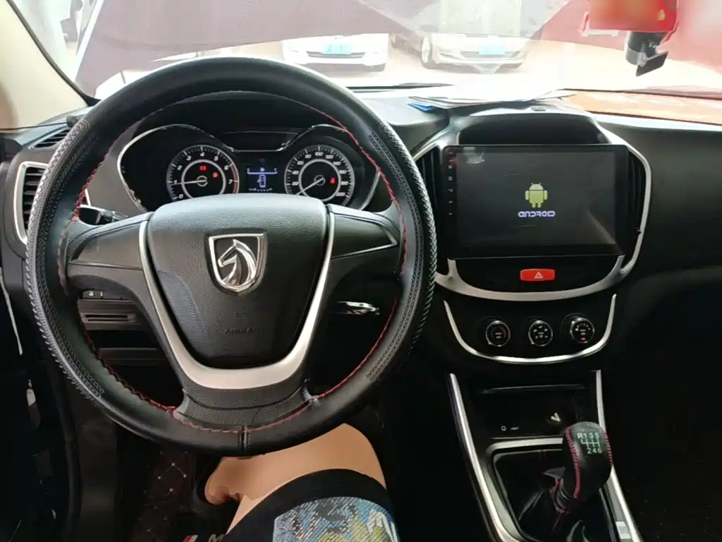 Baojun 560 2017 2016 1.5T Manual Comfort