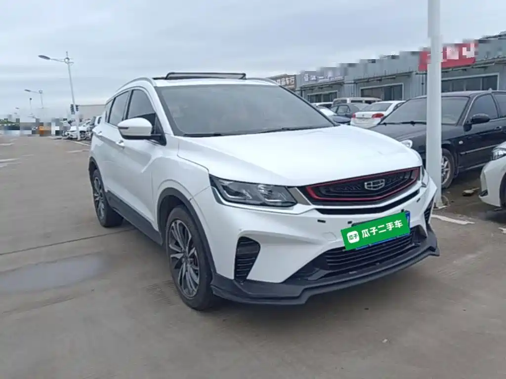Фото 4 - Geely Binyue