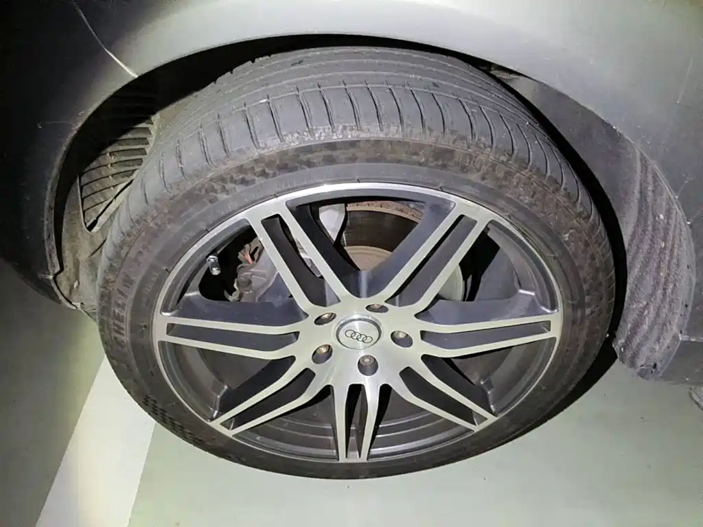 Photo 7 - Audi Q7
