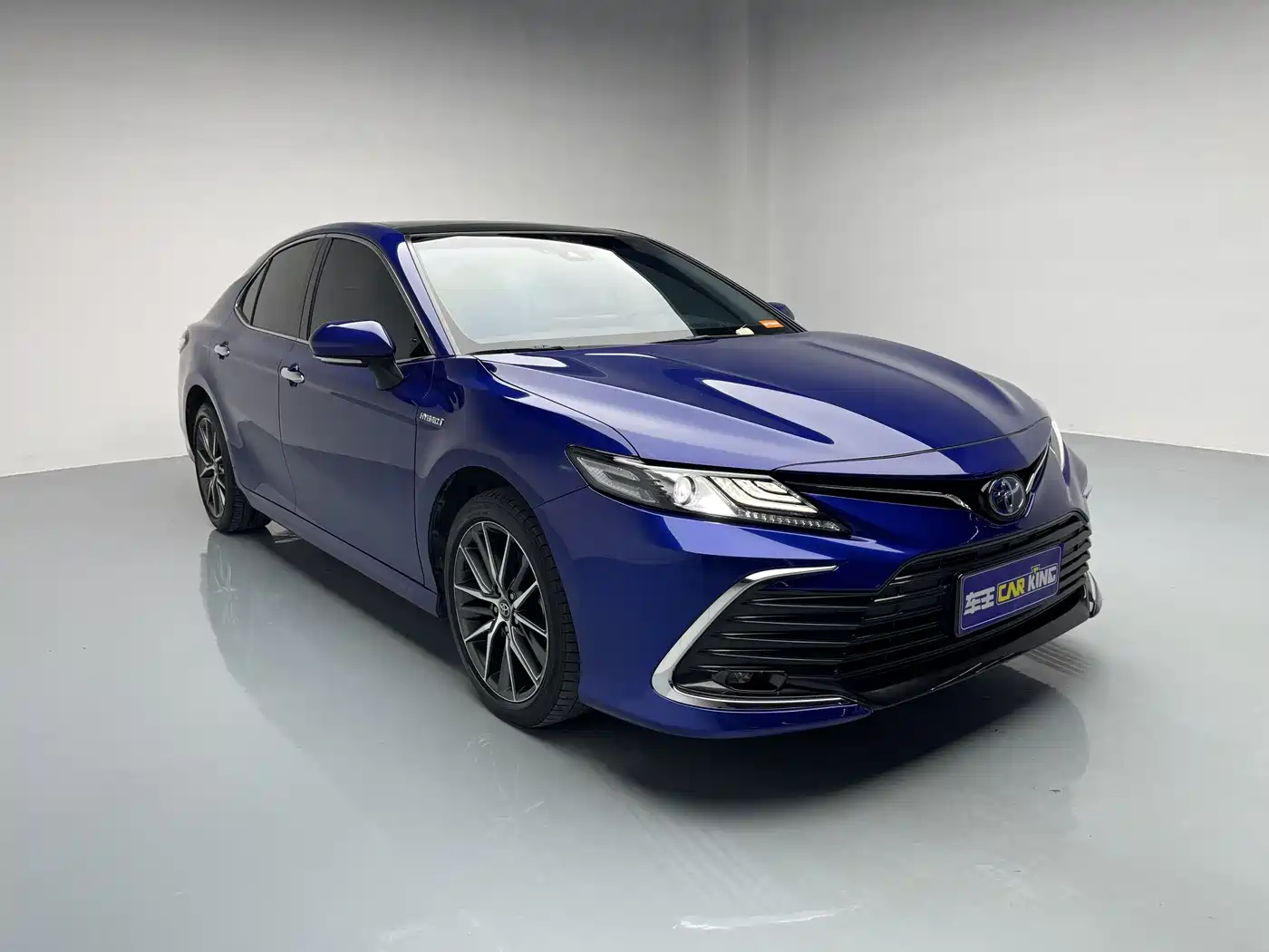Toyota Camry 2021 Hybrid 2.5HG Luxury Edition фото 3