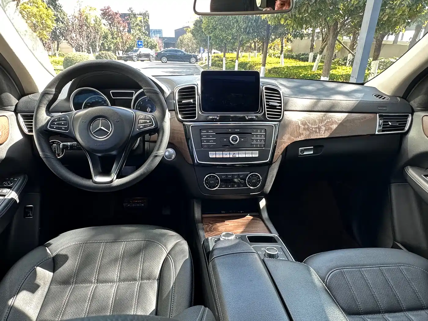 Mercedes-Benz GLE 2018 GLE 320 4MATIC Luxury Ultimate Edition фото 9