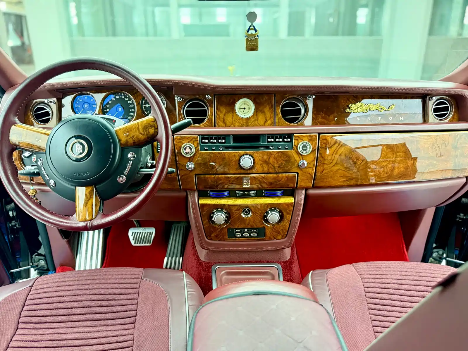 Фото 5 - Rolls-Royce Phantom