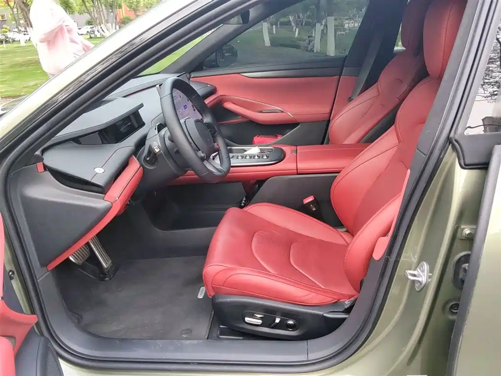 Xiaomi Auto Xiaomi SU7 2024 AWD Extended Range Advanced Smart Driving Max Edition фото 8