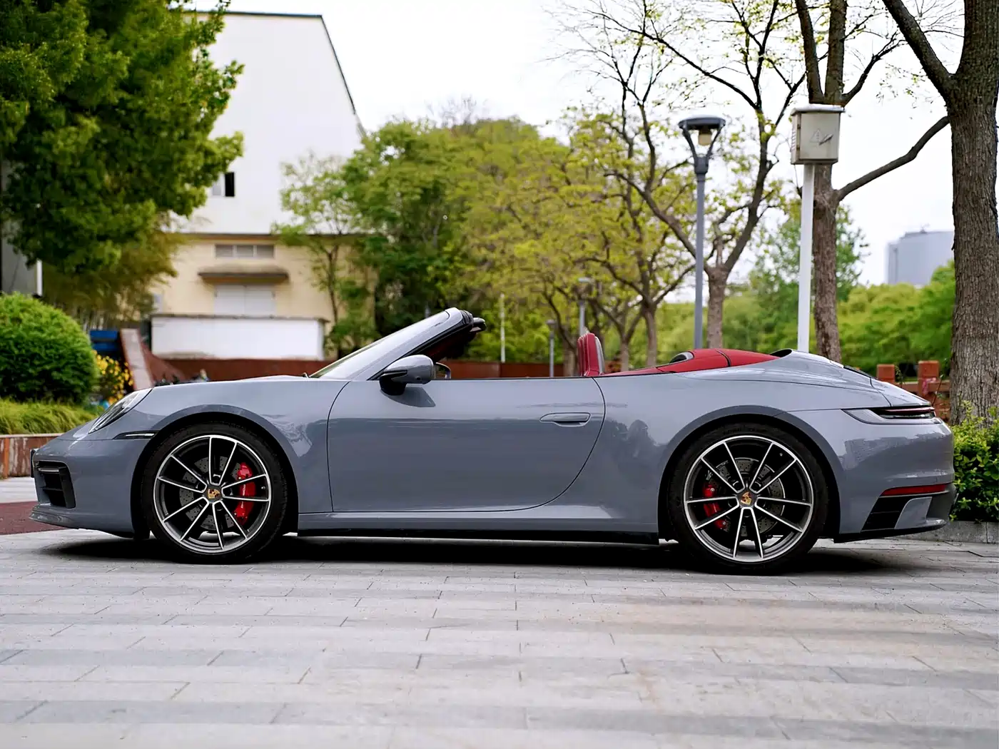 Porsche 911 2023 Carrera 4S Cabriolet 3.0T фото 3