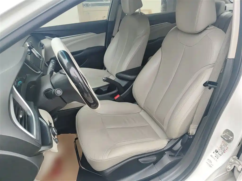 Buick Excelle 2018 15T Dual Clutch Elite (China V) фото 15