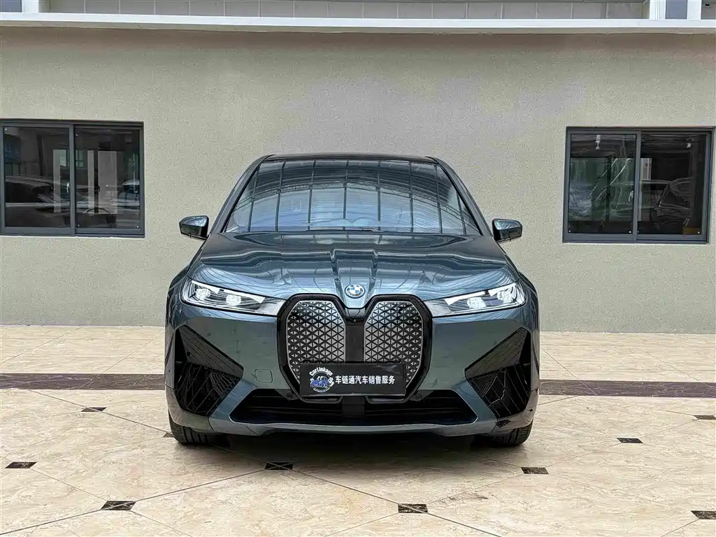 BMW iX 2024 2023 xDrive40