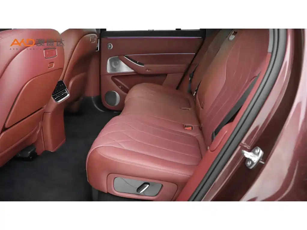 AITO Wenjie AITO M8 2025 Model Extended Range Ultra Edition 53.4kWh 5-Seater фото 7