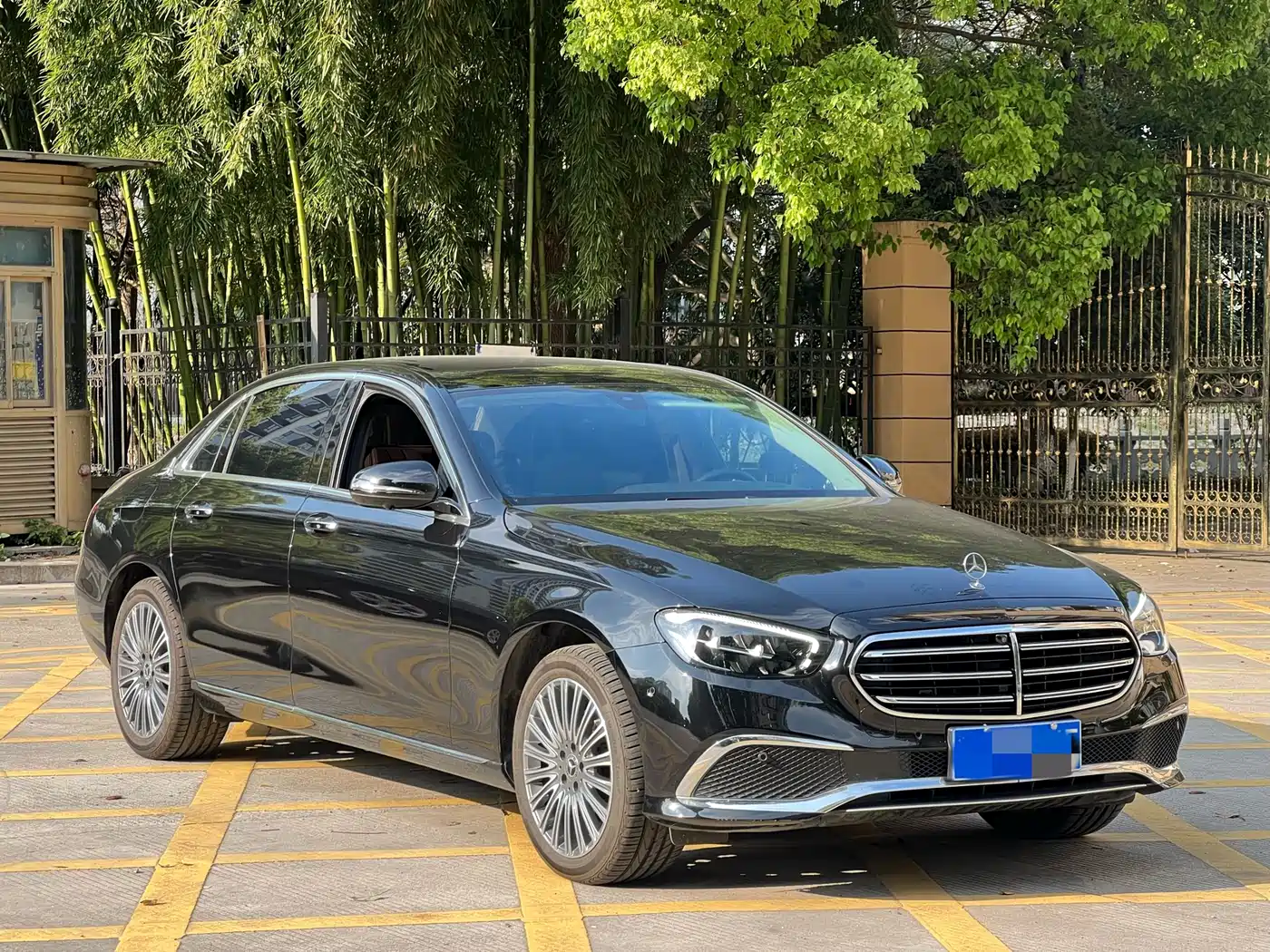  E CLASS