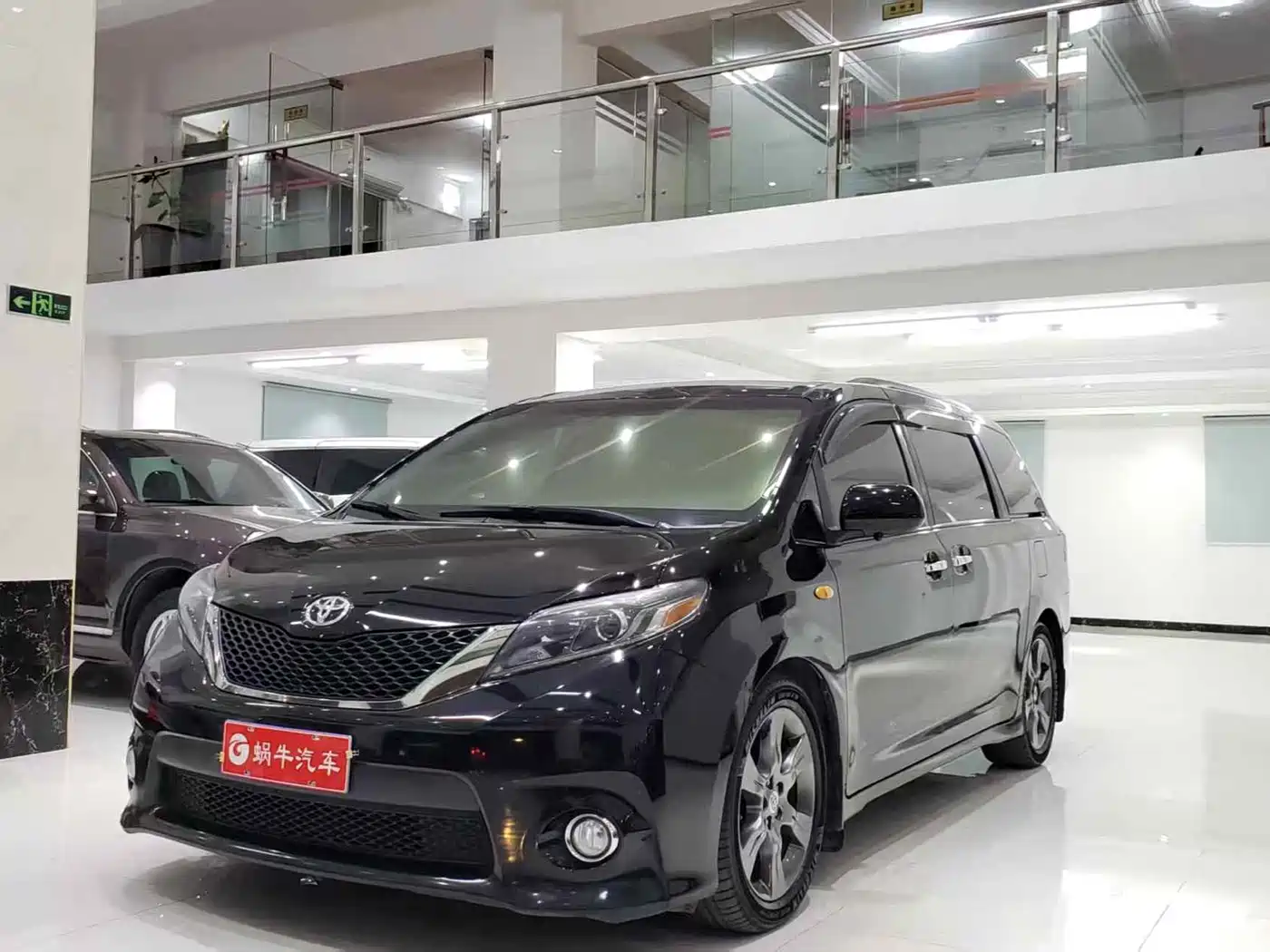 Toyota Sienna 2015 3.5L 2WD LE