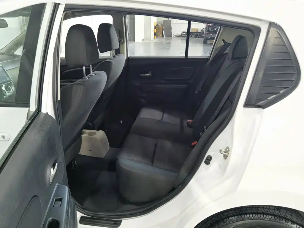 Venucia R50 2018 2016 Model 1.6L Manual Elite Edition