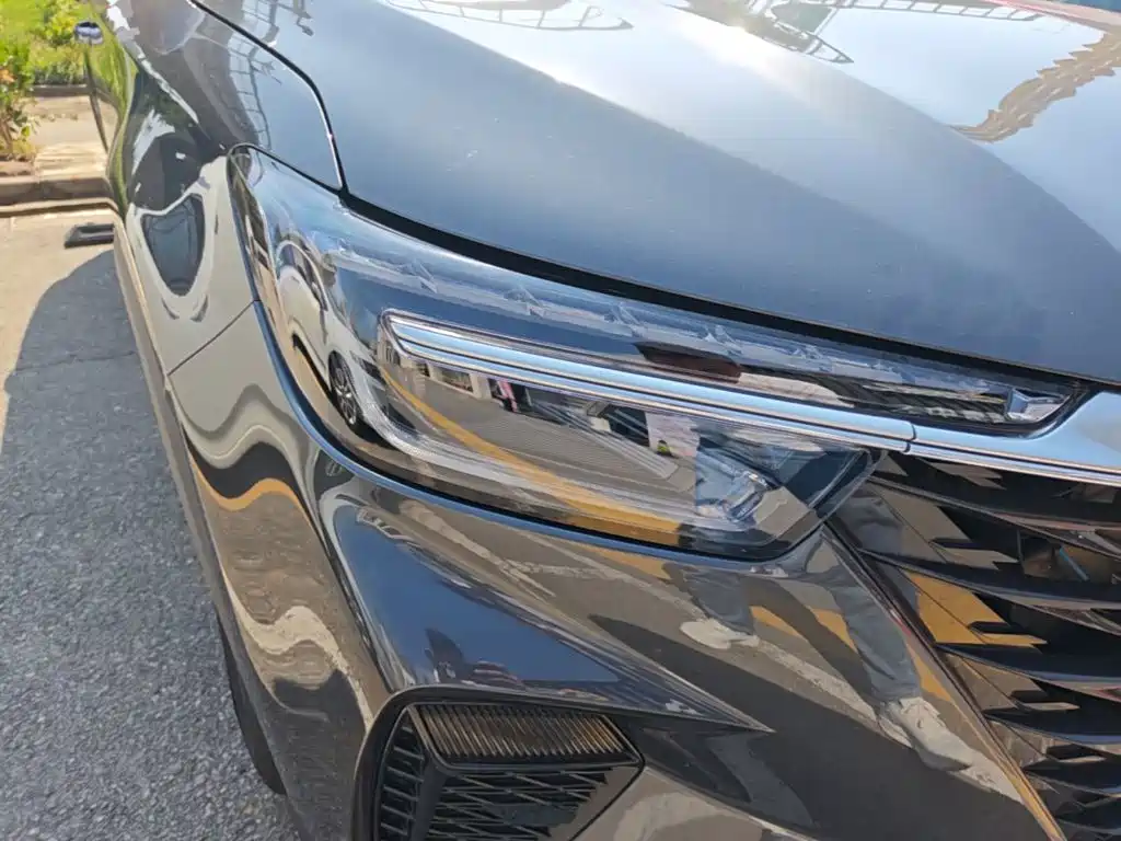Roewe RX5 2025 2025 PLUS 330TGI Auto Trend-Setting Smart Edition