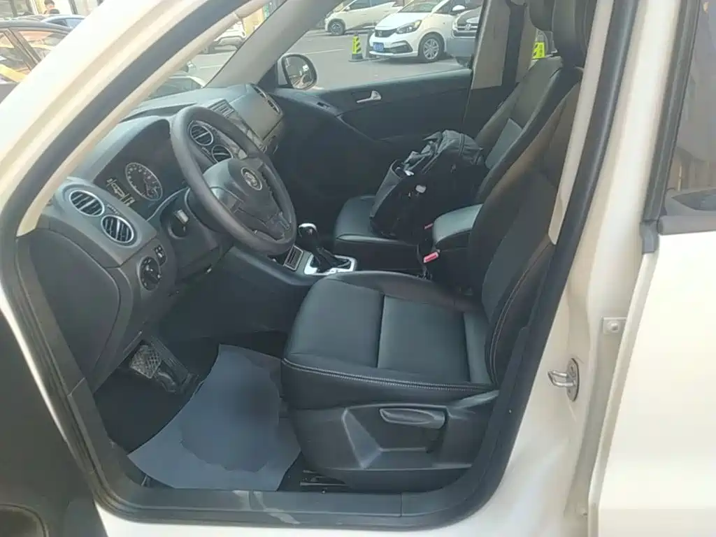 صورة 15 - Volkswagen Tiguan
