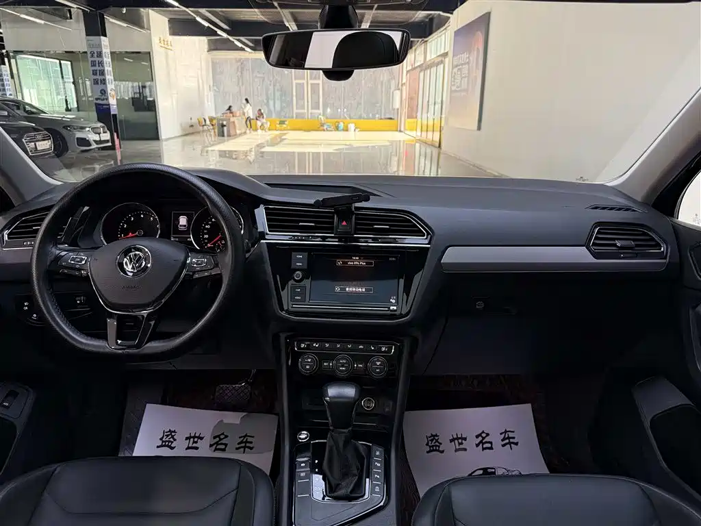 Volkswagen Tiguan L 2019 330TSI Auto 2WD Smart Luxury Edition China V фото 7