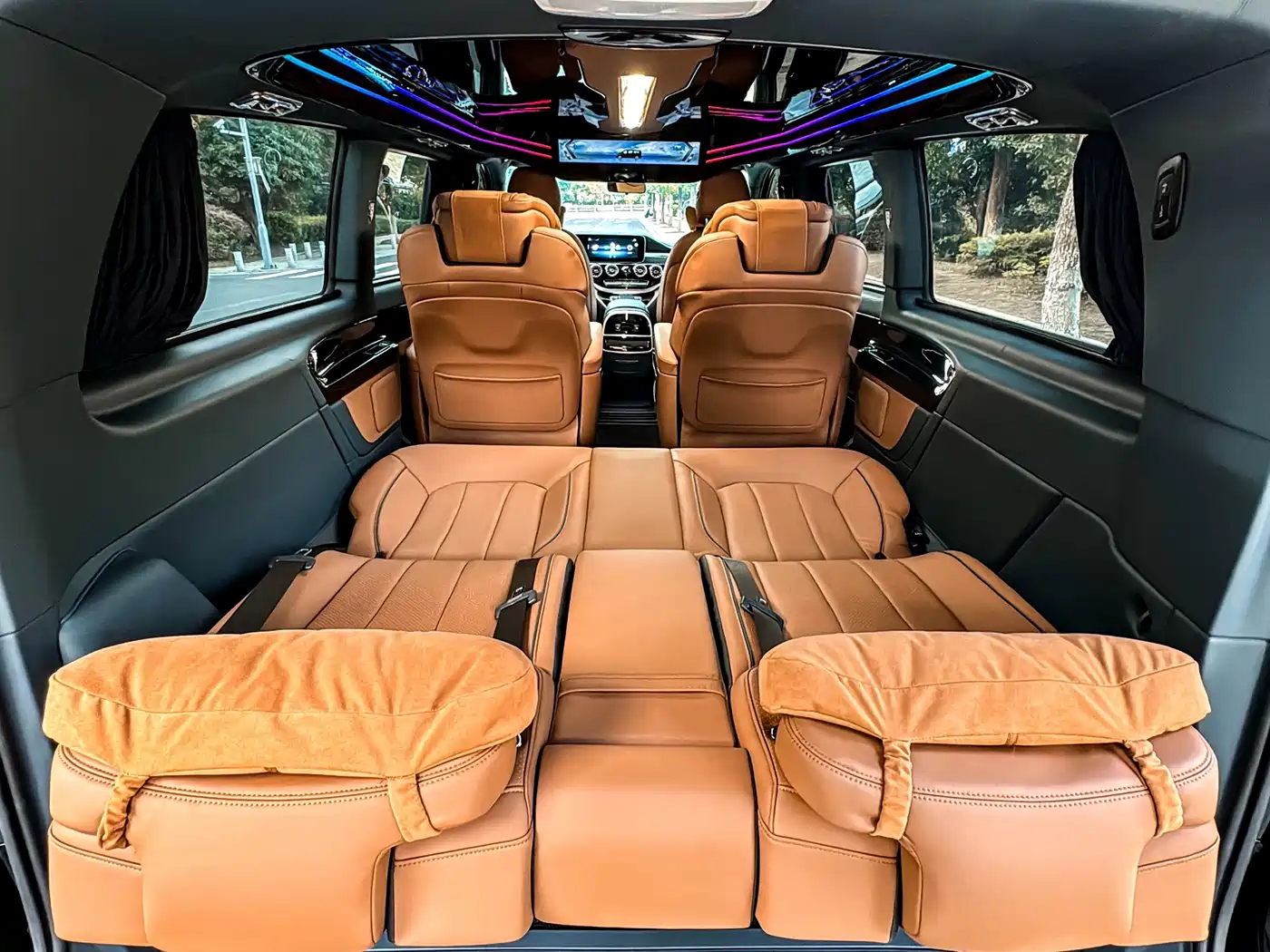 Mercedes-Benz Vito 2023 2.0T Business 7-Seater фото 35