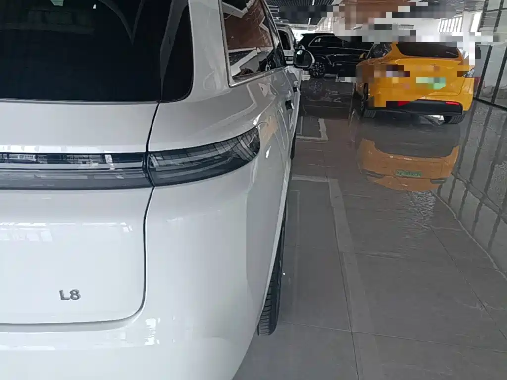 Li Auto L8 2025 2025 Ultra Smart Renewal Edition