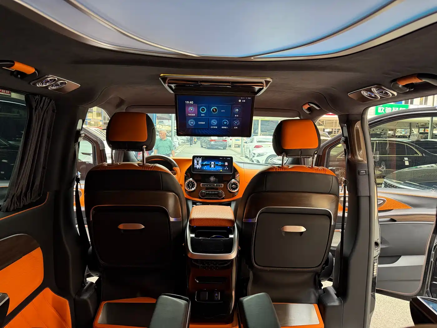 Mercedes-Benz Vito 2023 2.0T Elite 7-Seater фото 27