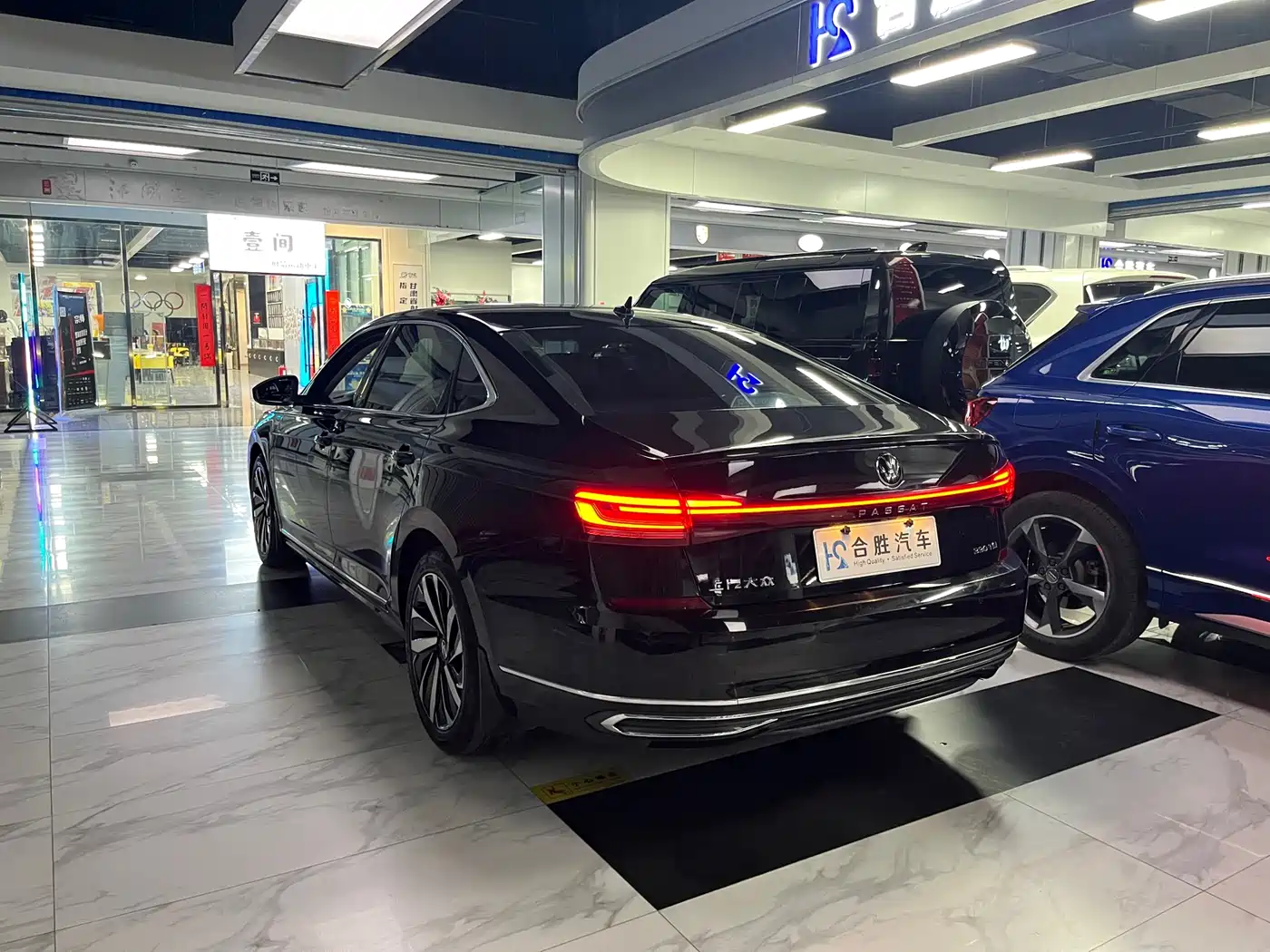 Volkswagen Passat 2022 330TSI Elite Edition фото 9