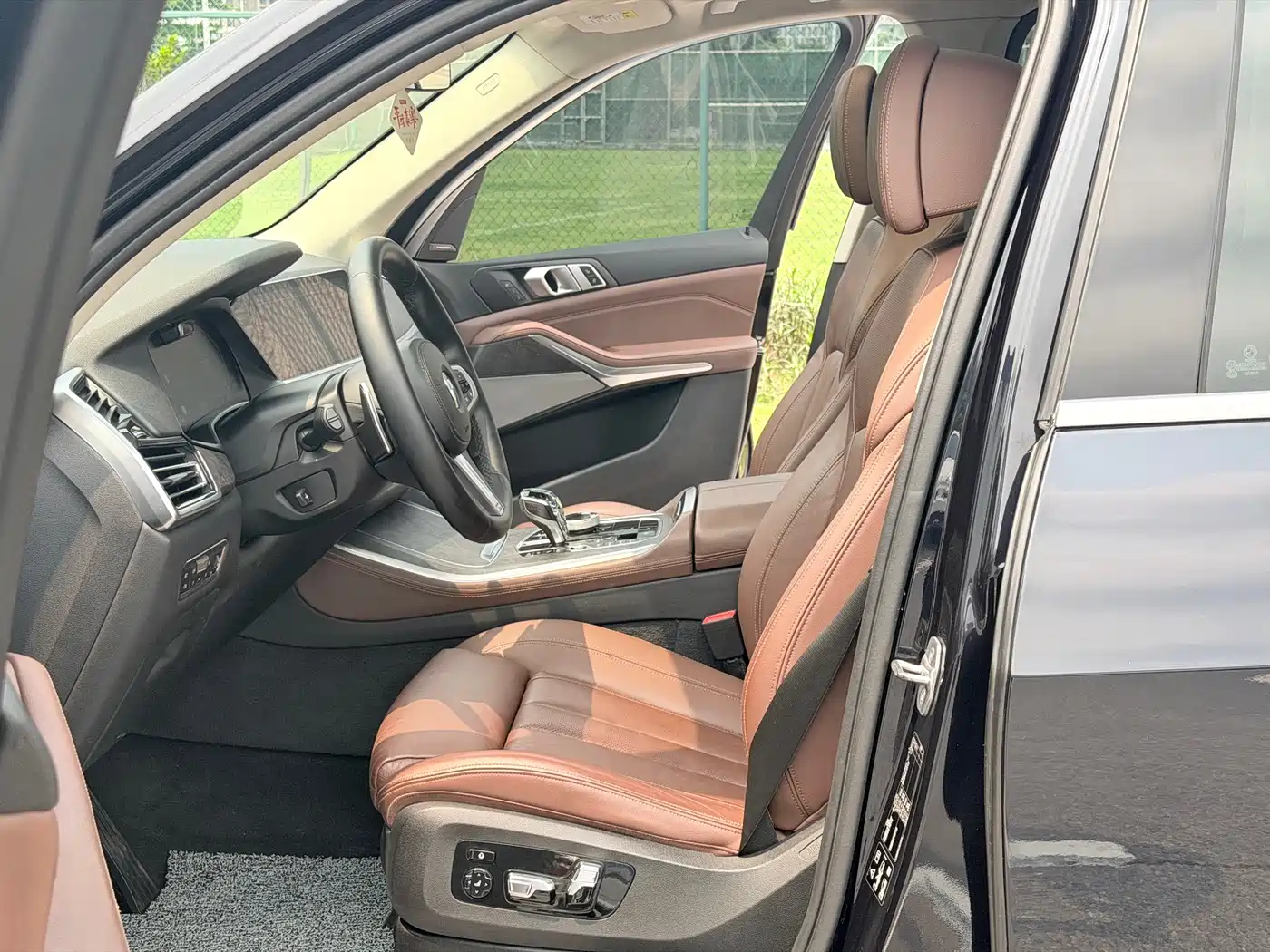 BMW X5 (Import) 2019 xDrive40i Exclusive M Sport Package фото 8