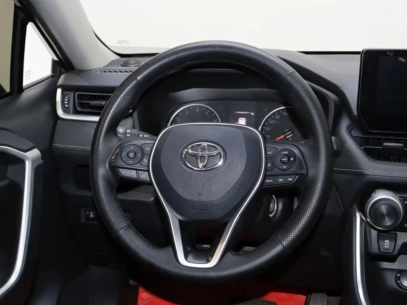 Toyota RAV4 Rongfang 2023 2.0L CVT 2WD Urban Edition фото 15