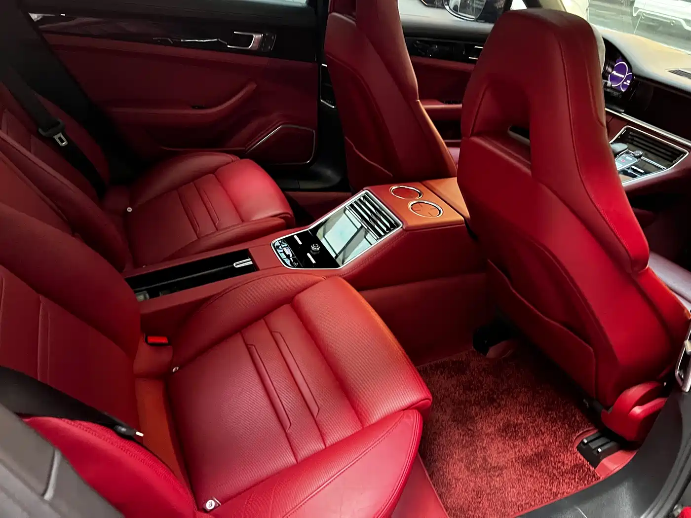 Porsche Panamera 2023 Panamera Executive Long Wheelbase Platinum Edition 2.9T фото 20