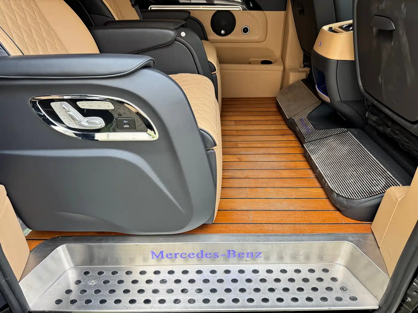 Mercedes-Benz Vito 2018 2.0T Elite Edition 7-seater China VI фото 30