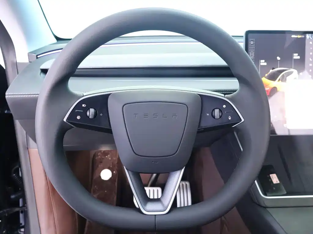 Tesla Model Y 2026 2025 Facelift Long Range All-Wheel Drive
