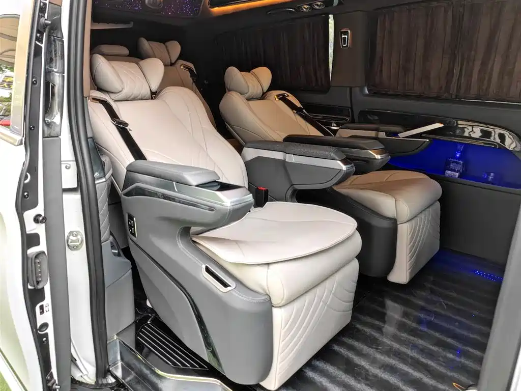 Mercedes-Benz Vito 2021 2.0T Business Edition 7-seater фото 7