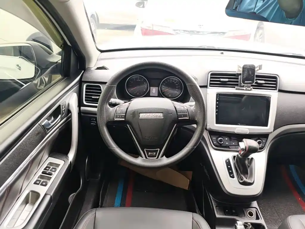 Фото 11 - Haval M6