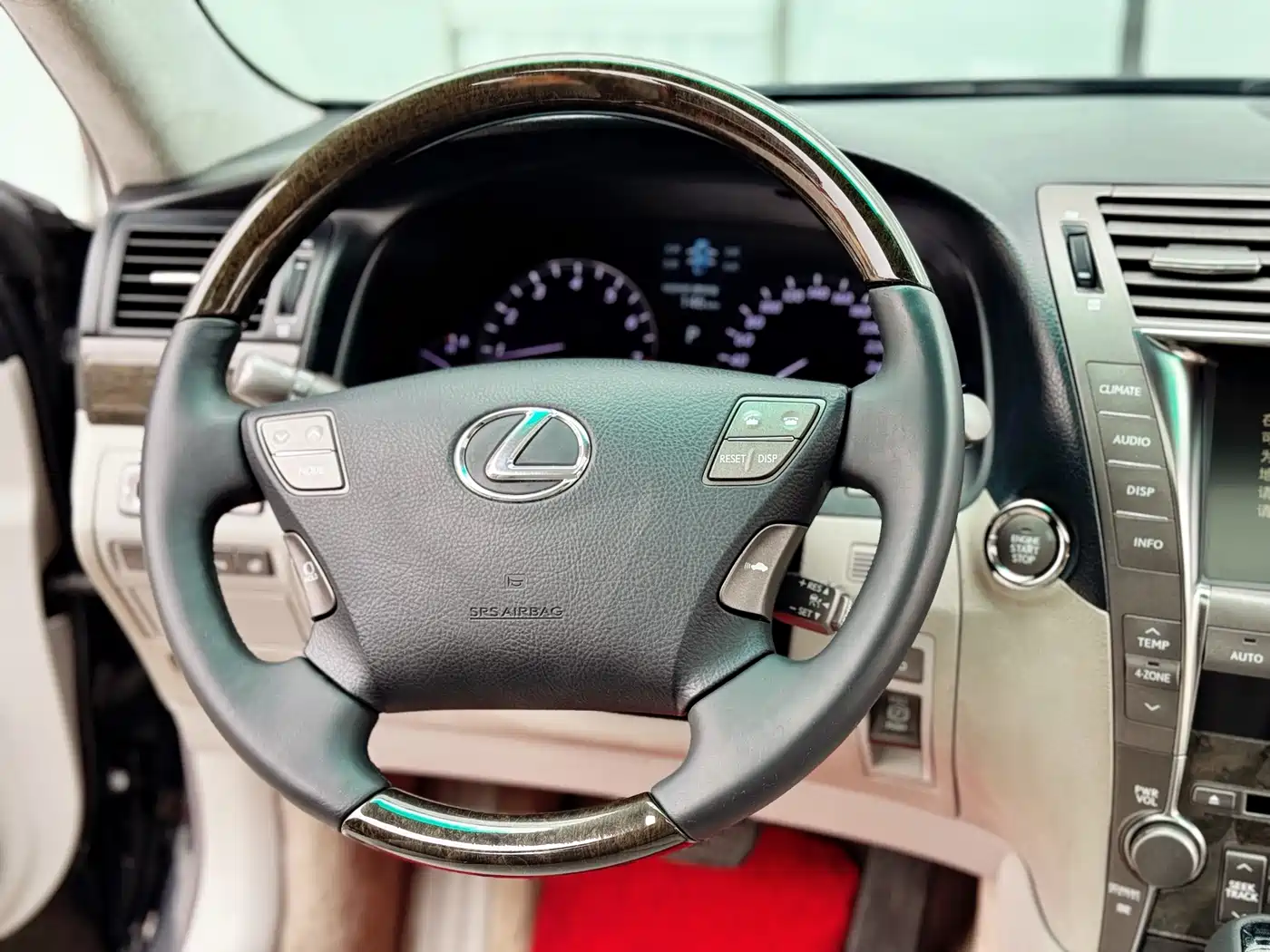 Lexus LS 2006 460L Premium Edition фото 14