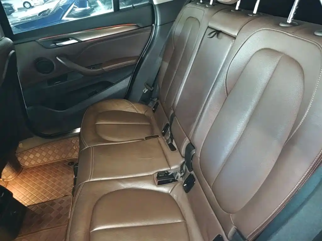 BMW X1 2016 sDrive20Li Luxury Model фото 17