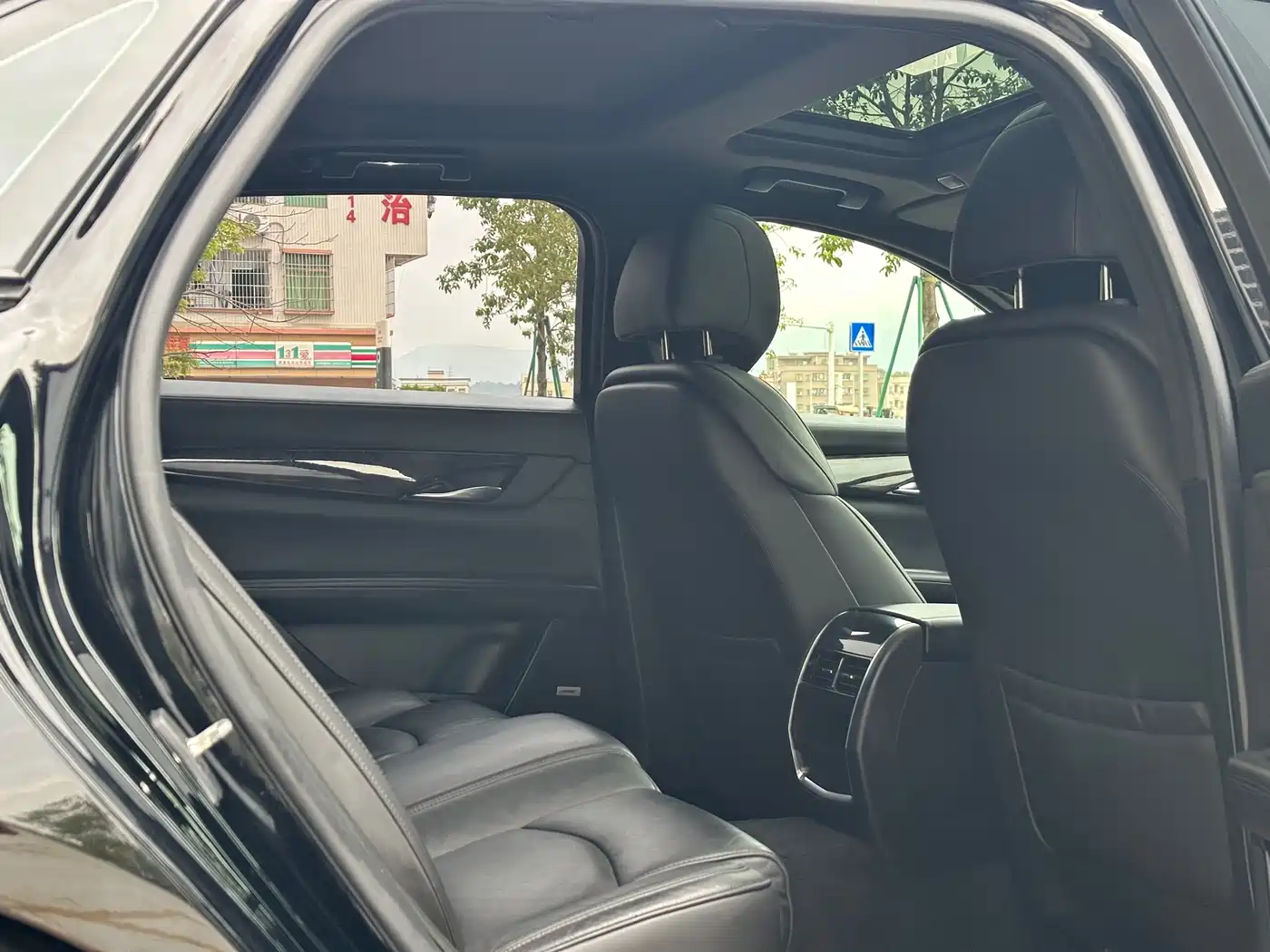 Cadillac CT6 2019 28T Luxury Model фото 15