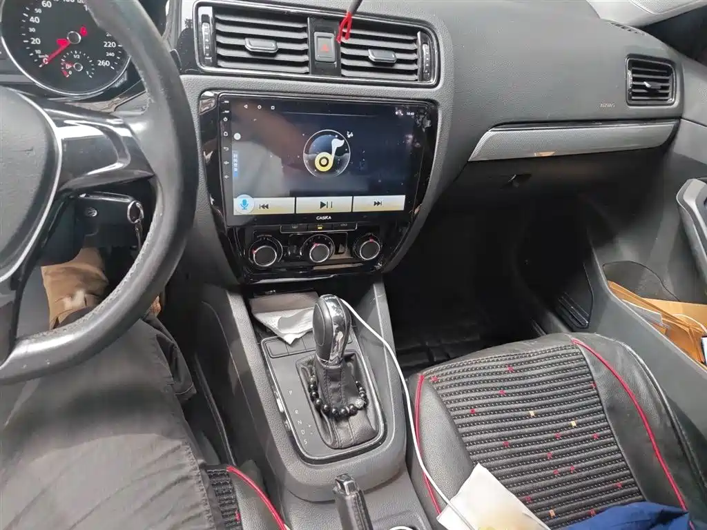 Volkswagen Sagitar 2015 230TSI Automatic Comfort фото 6