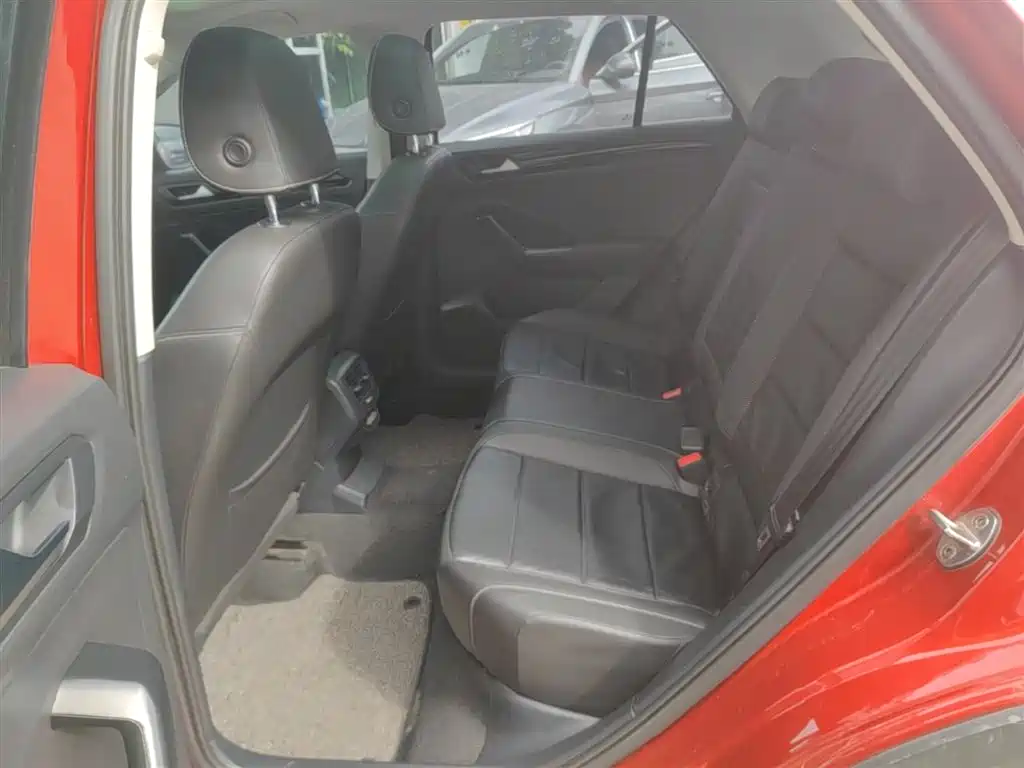 Volkswagen T-ROC 2018 280TSI DSG 2WD Comfort (China V) фото 17