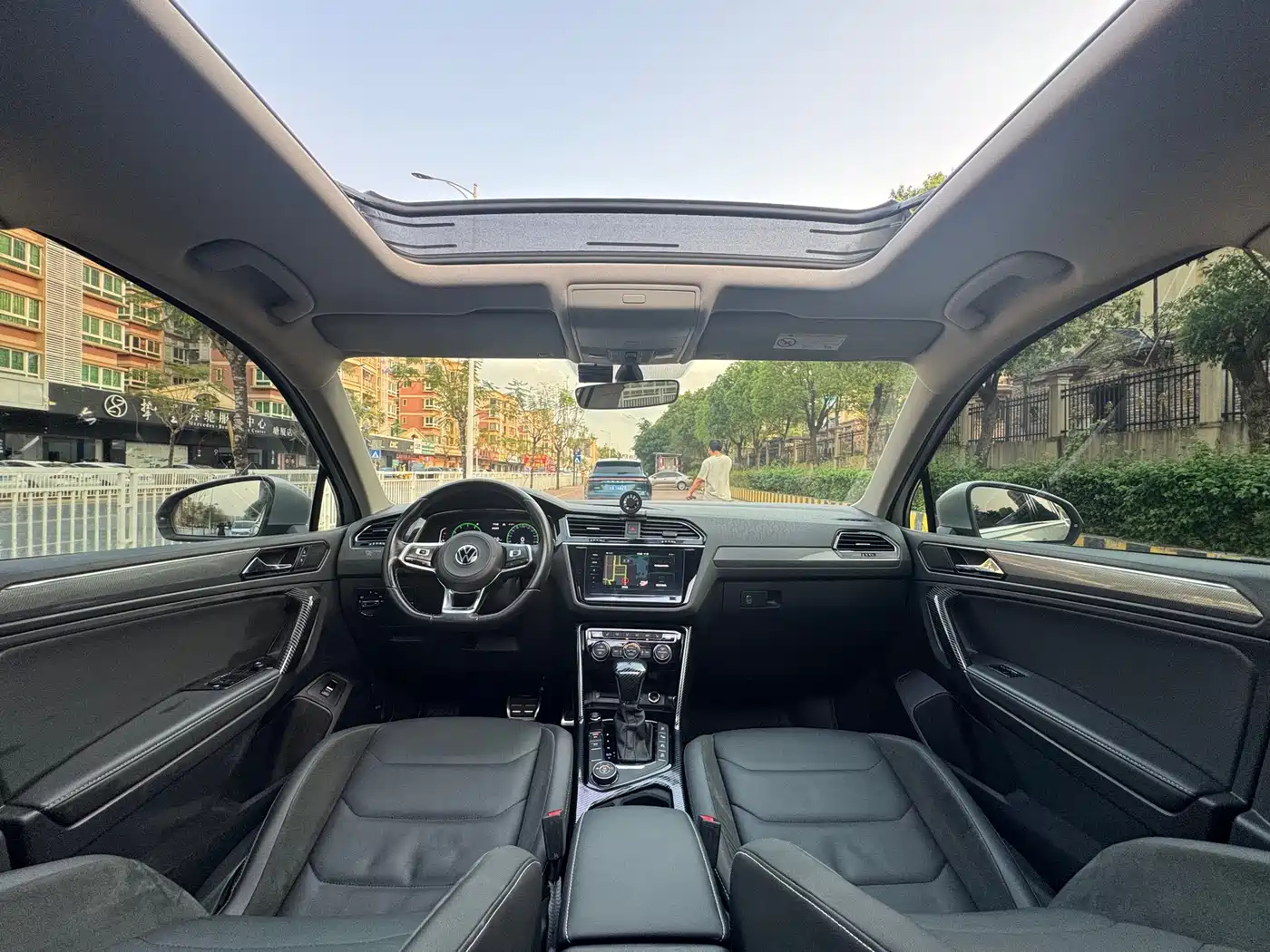 Volkswagen Tiguan L 2021 380TSI Automatic 4WD R-Line Premium 7-seater фото 18