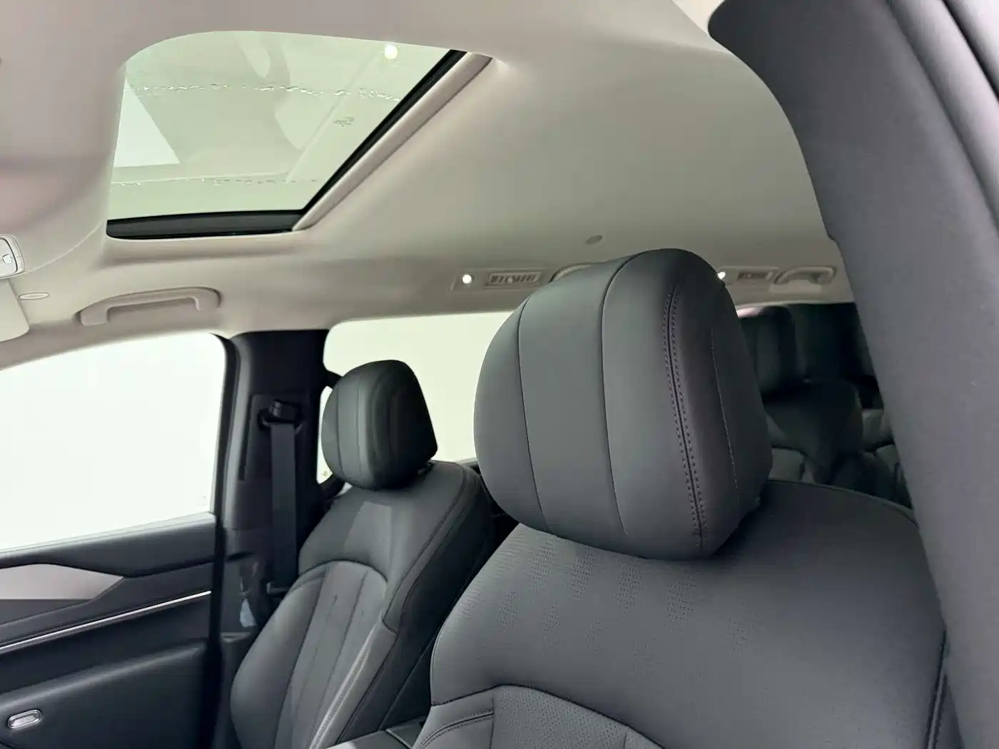 BYD M9 2025 2025 Model 1060 Pilot Edition