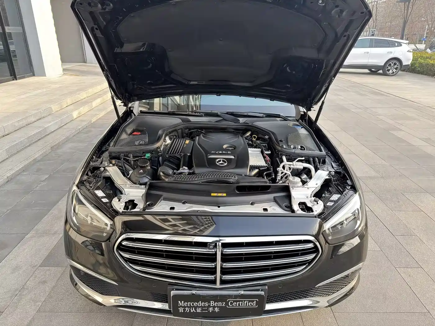 Mercedes-Benz E-Class New Energy 2022 E 350 e L Plug-in Hybrid Sedan фото 21