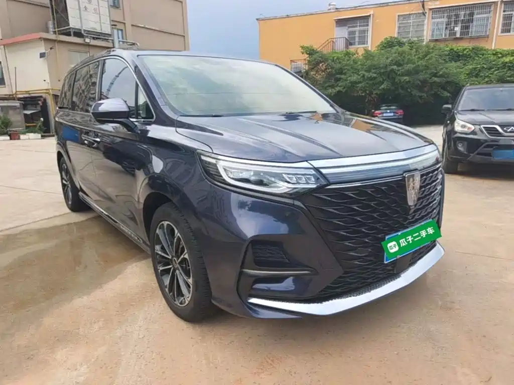 Фото 4 - Roewe iMAX8